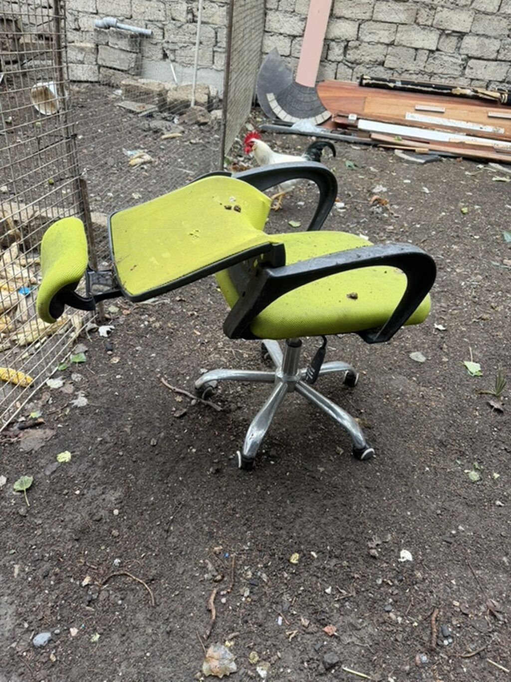 Döner ofis kreslosu - Rəng: açıq yaşıl - Material: parça oturacaq və — Ofis mebeli, Bakı