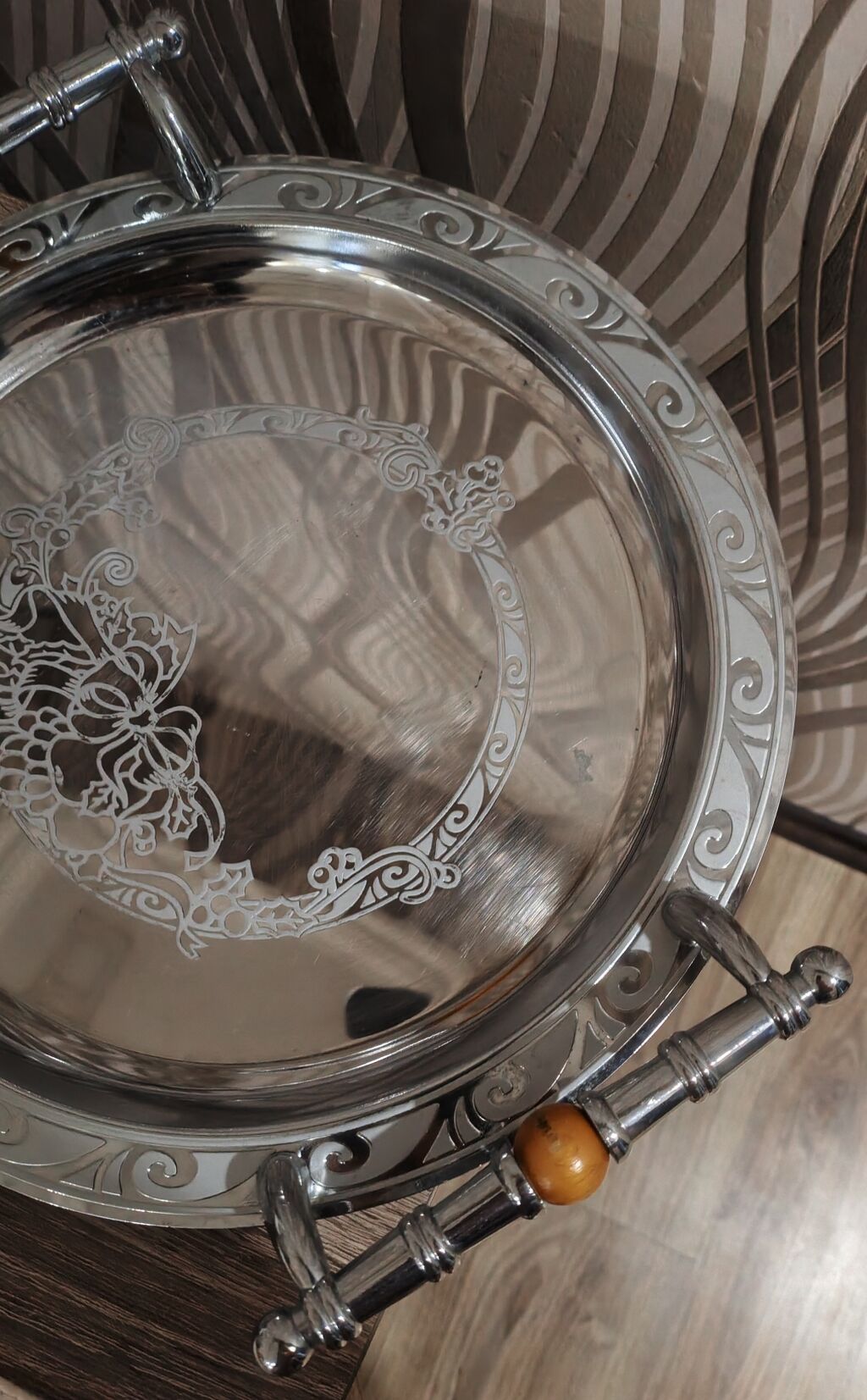 Metal dekorativ sini/tray - Material: parlaq metal (xrom rəngli) — Süfrə sərvisin üçün əşyalar, Bakı