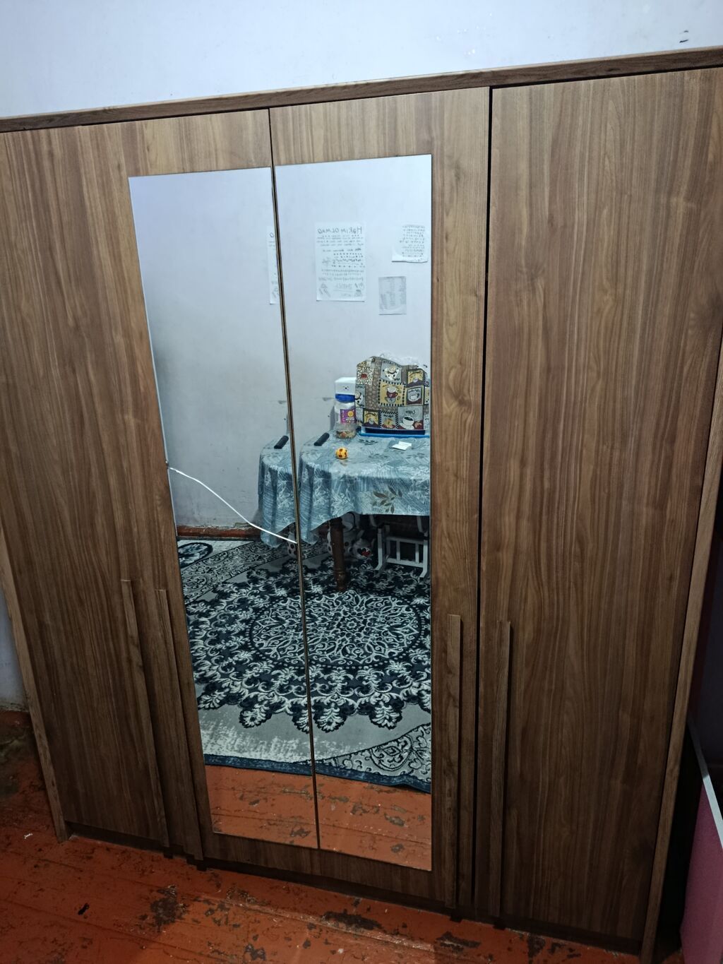 Dörd qapılı, güzgülü paltar dolabı - Material: ağac teksturalı — Şkaflar, Bakı (2)
