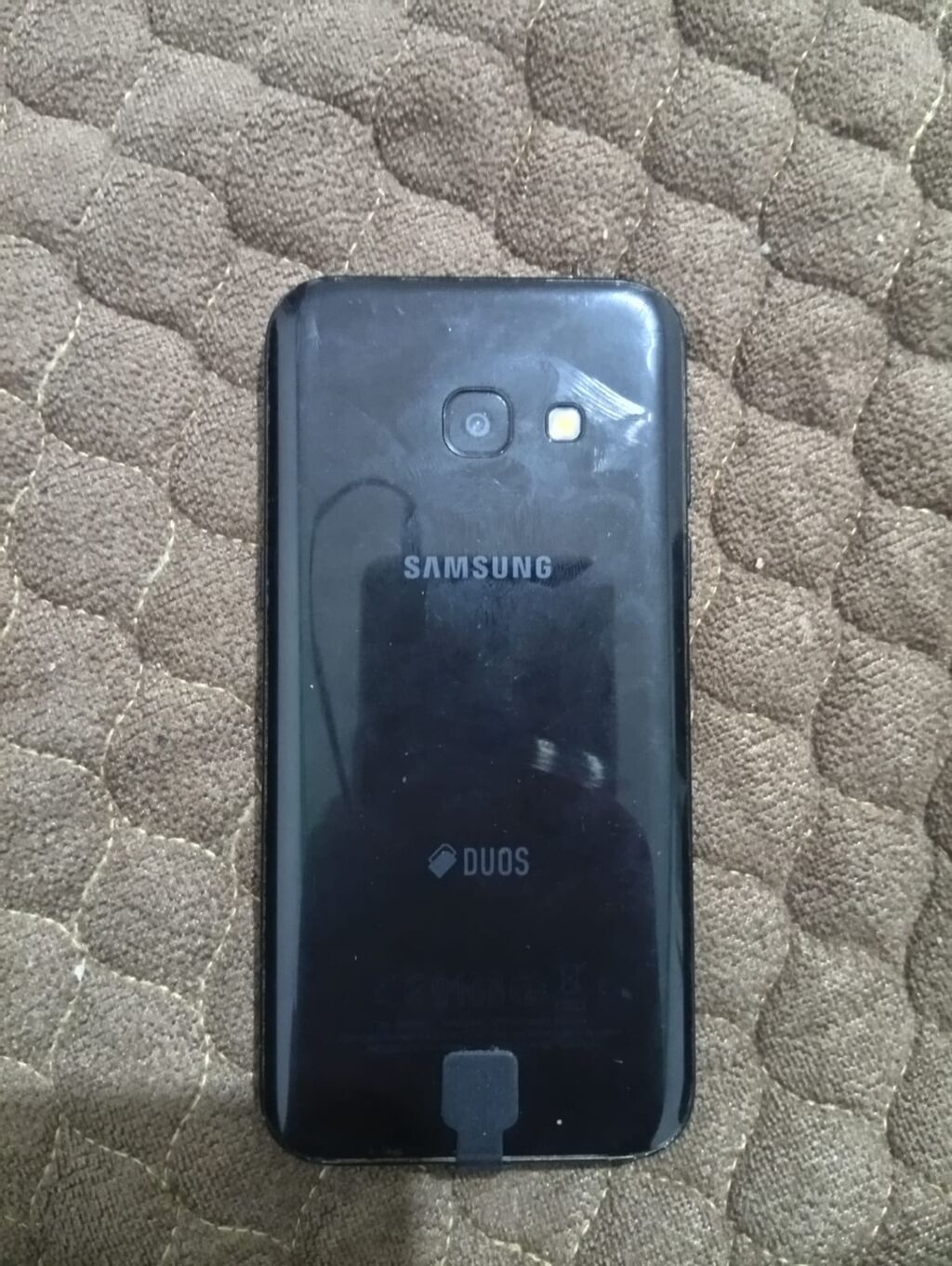 Samsung Galaxy A3 2017, 16 GB, rəng - Qara, Düyməli, Barmaq izi — Samsung, Sumqayıt (4)