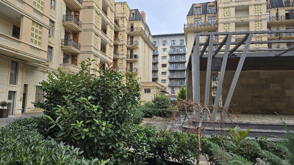 Satılır 4 otaqlı yeni tikili 209 m² — Mənzil, Bakı