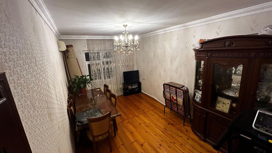 Satılır 4 otaqlı köhnə tikili 100 m² — Mənzil, Bakı (3)