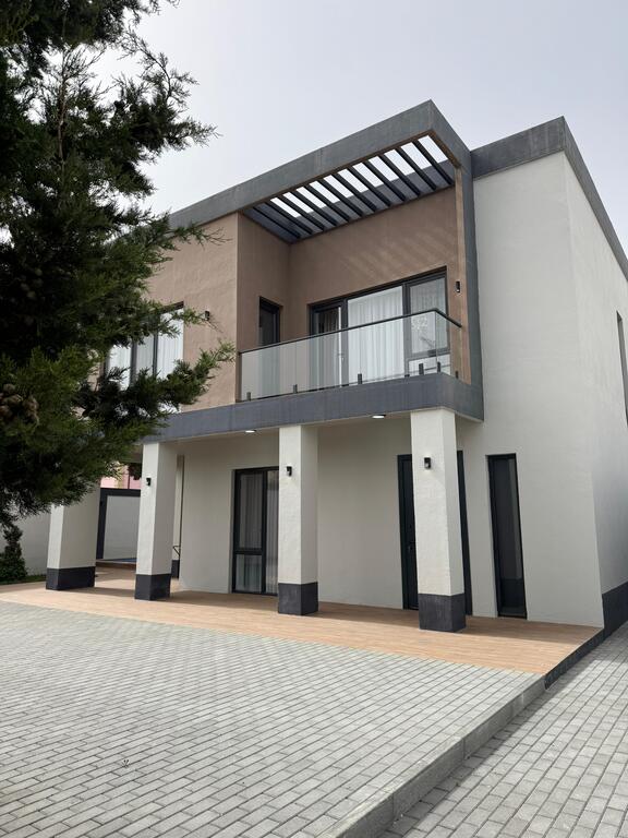 Satılır 4 otaqlı həyət evi/bağ evi 200 m² — Ev, villa, Bakı (2)