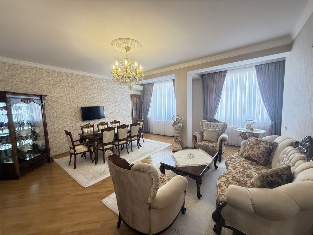 Satılır 4 otaqlı yeni tikili 220 m² — Mənzil, Bakı (5)