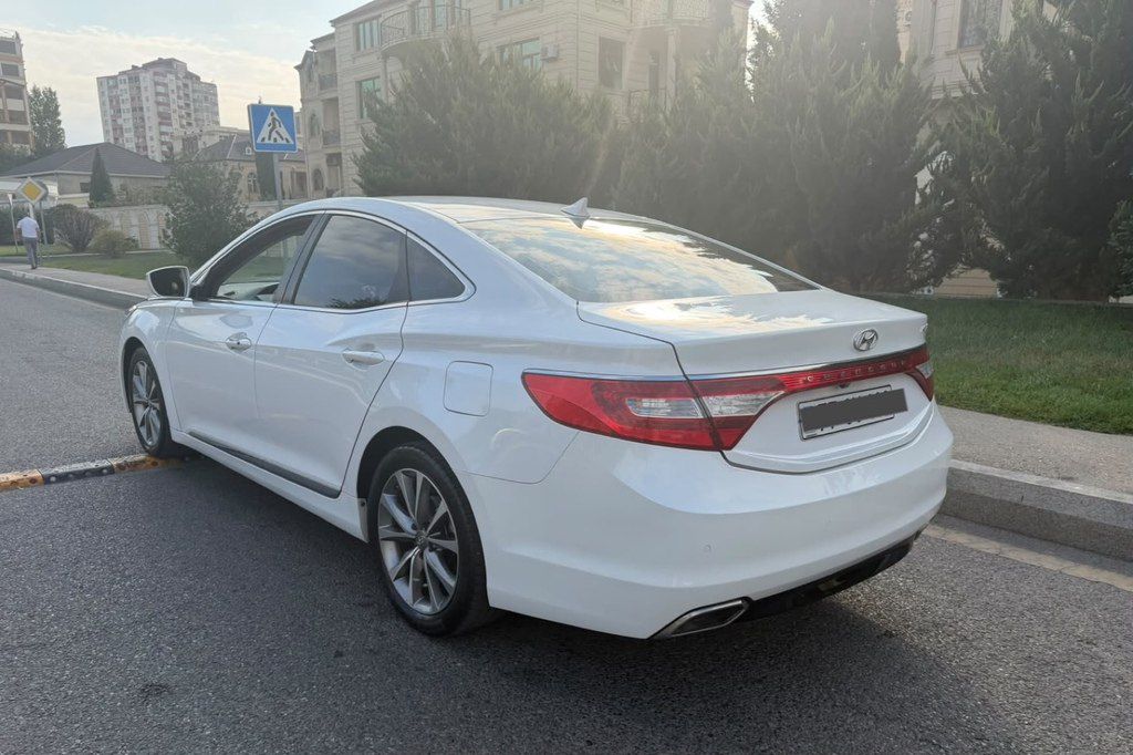 Hyundai Grandeur, 2.2 L, 2016 il, 370 000 km — Avtomobillər, Bakı (4)