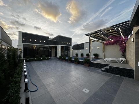 Satılır 4 otaqlı həyət evi/bağ evi 160 m² — Bakı