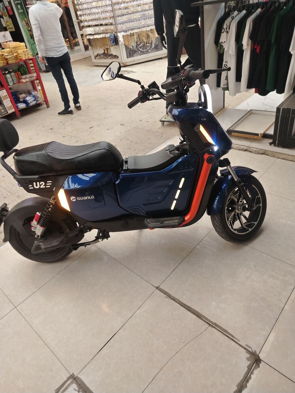 Elektrik skuter – Guanlg şəhər modeli - Güclü elektrik mühərriki — Mopedlər və skuterlər, Qobu (6)