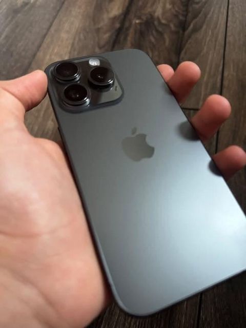 IPhone 15 Pro, 256 GB, Space Gray, Face ID — 1 300 ₼ · Bakı, Nərimanov · Apple iPhone IPhone 15 Pro, 256 GB, Space Gray, Face ID — Bakı