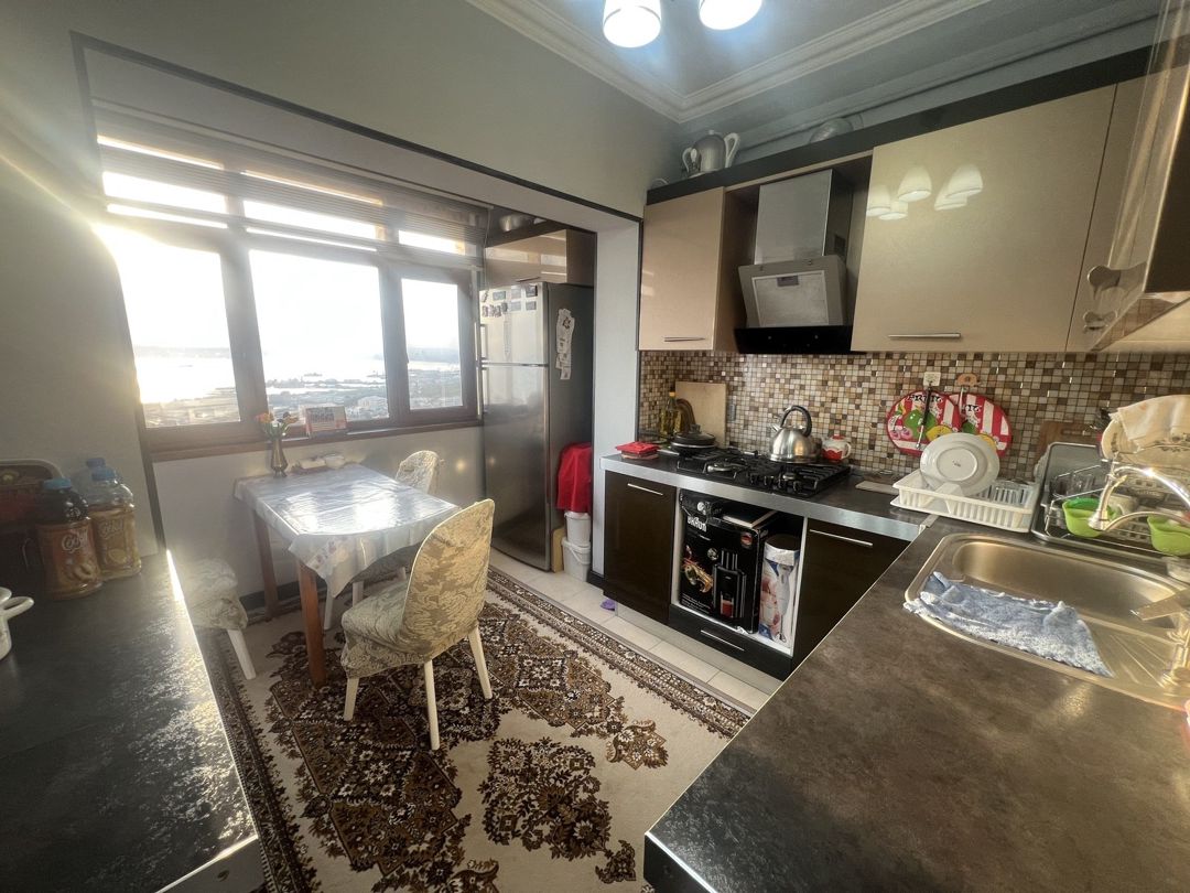 Satılır 4 otaqlı köhnə tikili 95 m² — Mənzil, Bakı (12)