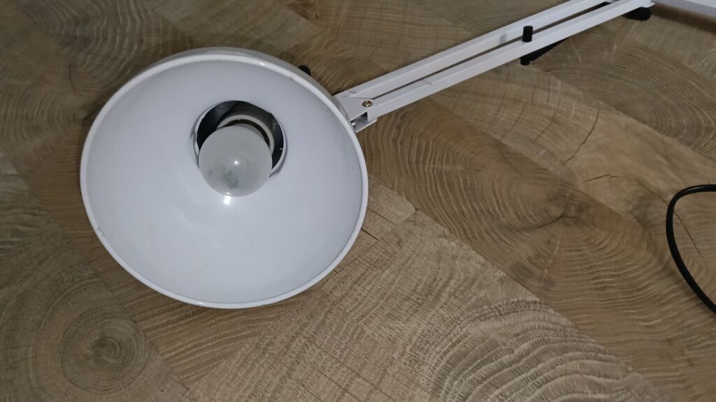 Masaüstü qısqaclı LED lampa - Rəng: ağ - Quraşdırma: masa kənarına — Döşəmə və stol lambaları, Bakı (2)