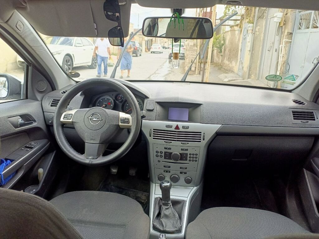 Opel Astra: 1.3 l 2009 il 306000 km Universal 77-EY-257 — Avtomobillər, Bakı (4)