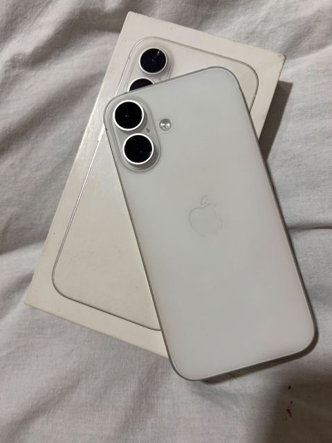 IPhone 16, 128 GB, White Titanium, Zəmanət, Simsiz şarj, Face ID — Digah