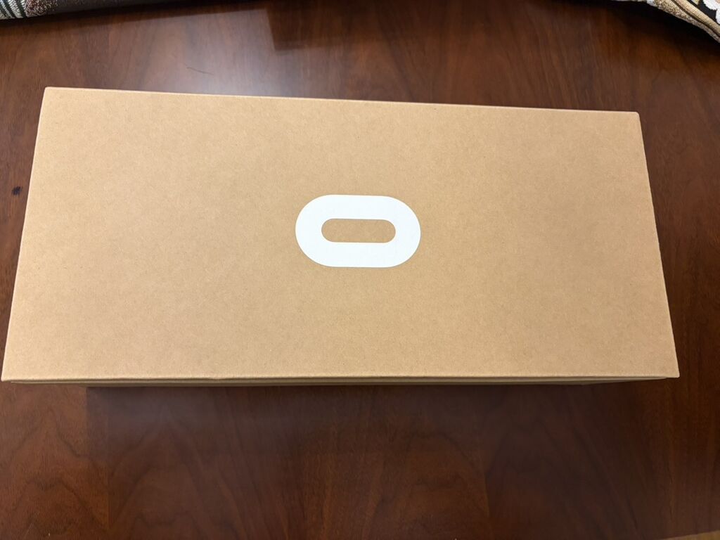 Oculus Quest 2 – müstəqil VR qulaqcığı və 2 ədəd Touch nəzarətçisi — Aksesuarlar, Bakı (2)