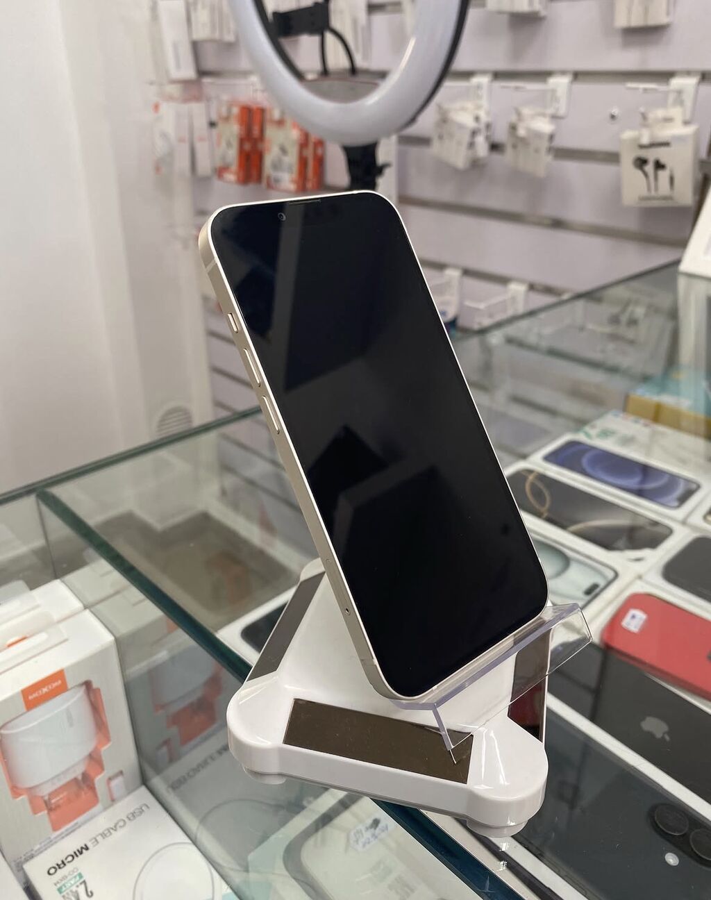 IPhone 13, 128 GB, Ağ, Zəmanət, Simsiz şarj, Face ID — Apple iPhone, Bakı (3)