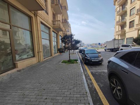 Satılır obyekt 750 m² — Bakı