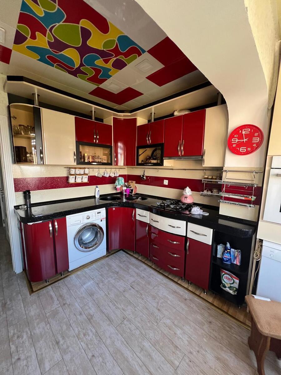 Satılır 4 otaqlı köhnə tikili 110 m² — Mənzil, Bakı