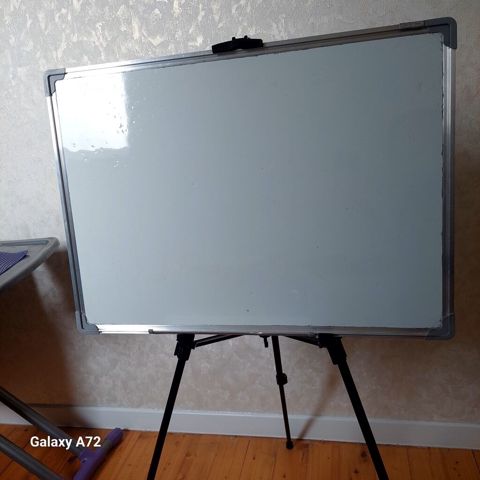 Maqnitli marker taxtası tripod altlıqlı - Yazılıb-silinən ağ lövhə — Digah