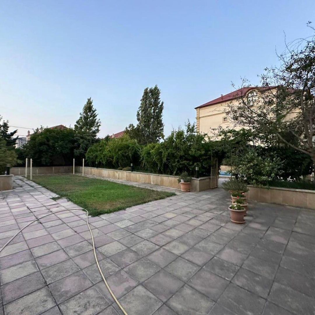 Satılır 12 otaqlı həyət evi/bağ evi 650 m² — Ev, villa, Bakı (5)