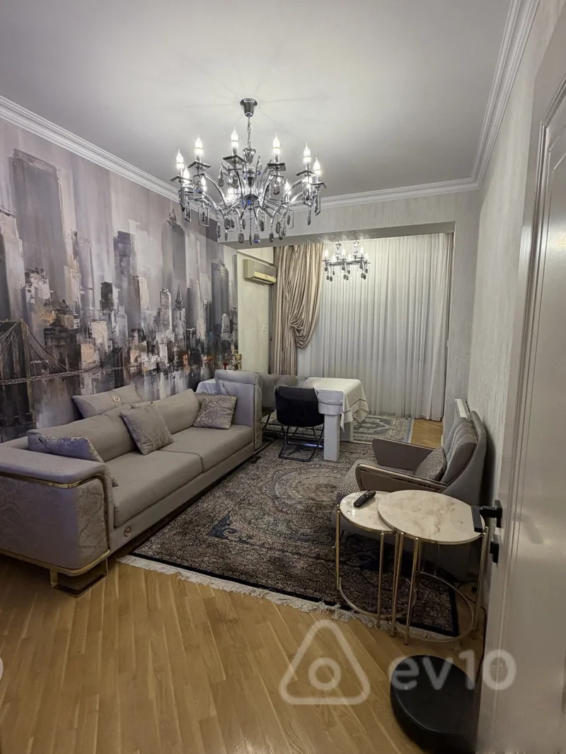 3 otaqlı mənzil, 70 m², Ruhulla Axundov — Bakı