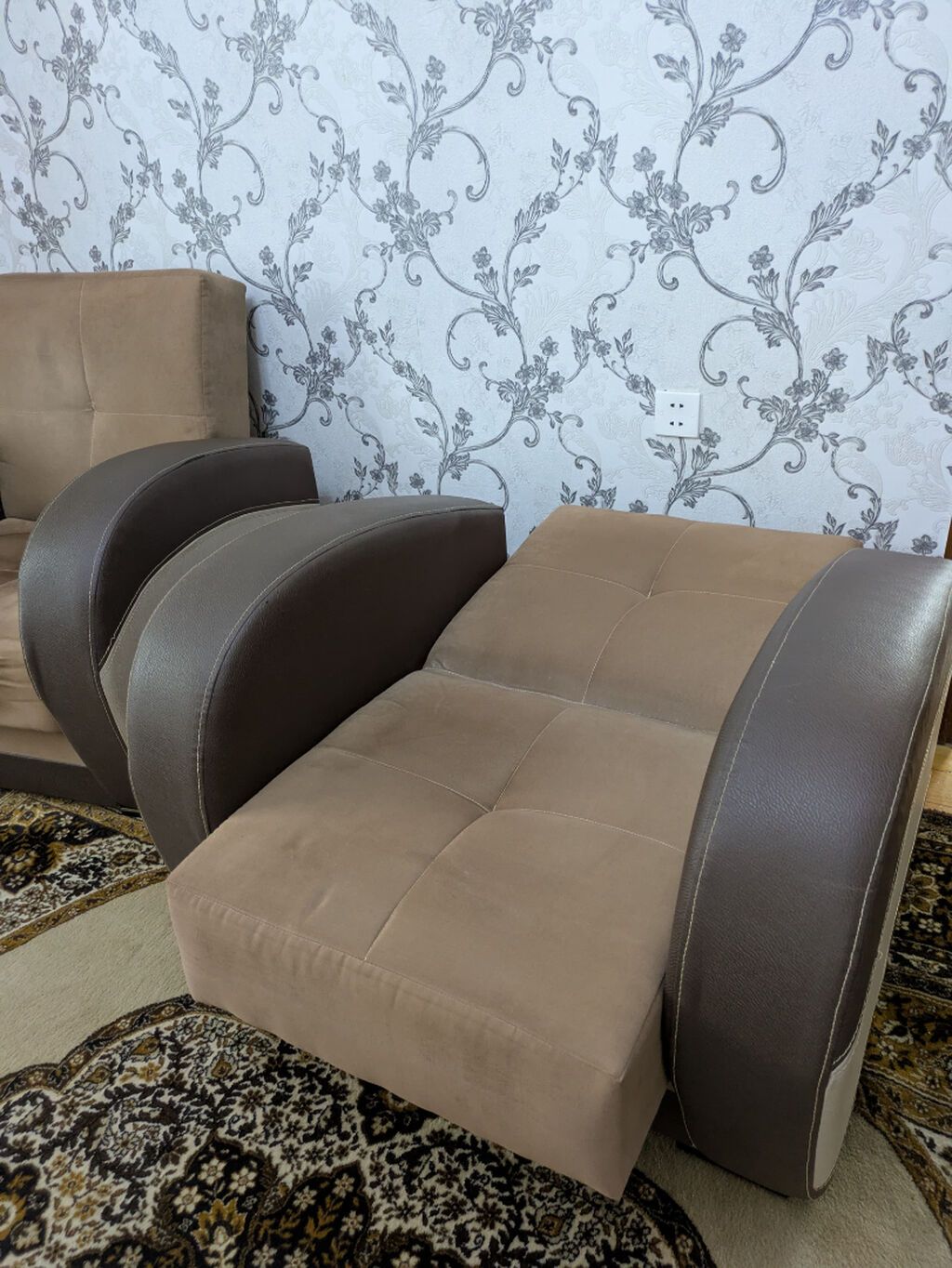 Divan 2 yastıq ilə) ve kreslolar. Hamısı açıqlandır. Yaxşı — Yumşaq mobilya dəstləri, Bakı (5)