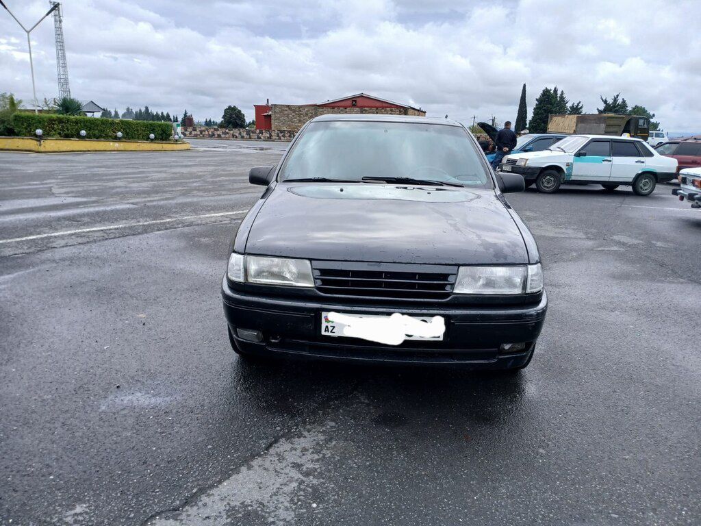 Opel Vectra, 2.0 L, 1992 il, 250 000 km — Avtomobillər, Zaqatala