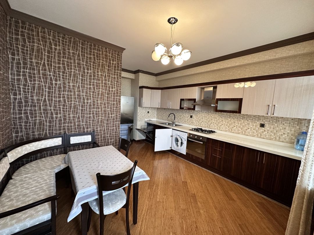 İcarəyə verilir 4 otaqlı yeni tikili 160 m² — Mənzil, Bakı (7)