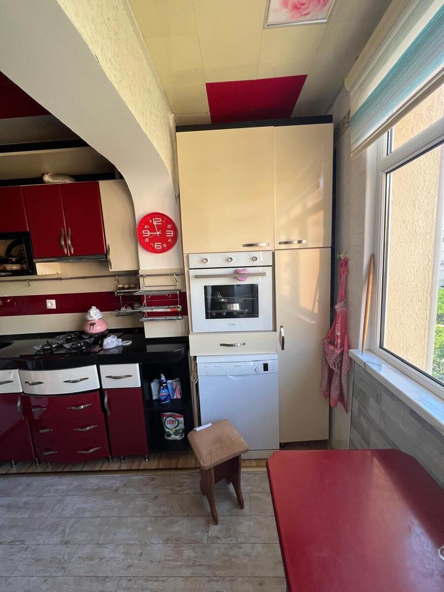 Satılır 4 otaqlı köhnə tikili 110 m² — Mənzil, Bakı (12)