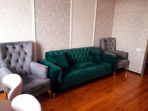 Divan kreslo desti satilir Qiymət 900 azn Divan arxaya acilir Baza — Bakı