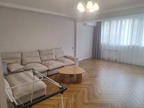 İcarəyə verilir 2 otaqlı köhnə tikili 70 m² — Bakı