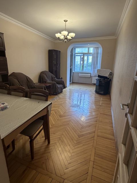 Satılır 3 otaqlı köhnə tikili 75 m² — Bakı