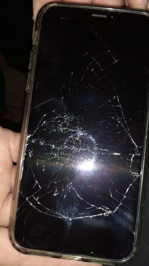 Ayfon x 82 zavod pil ekran zavodu facedi işdeyir prosta ekran — Göytəpə