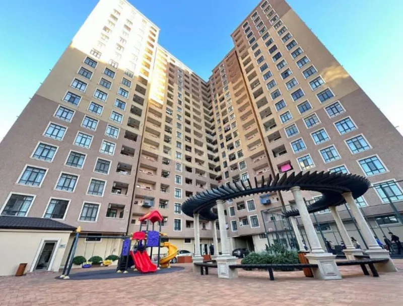 Satılır 2 otaqlı Mənzil Yeni tikili 70 m² Bakı, Binəqədi r., 8-ci mikrorayon — Баку