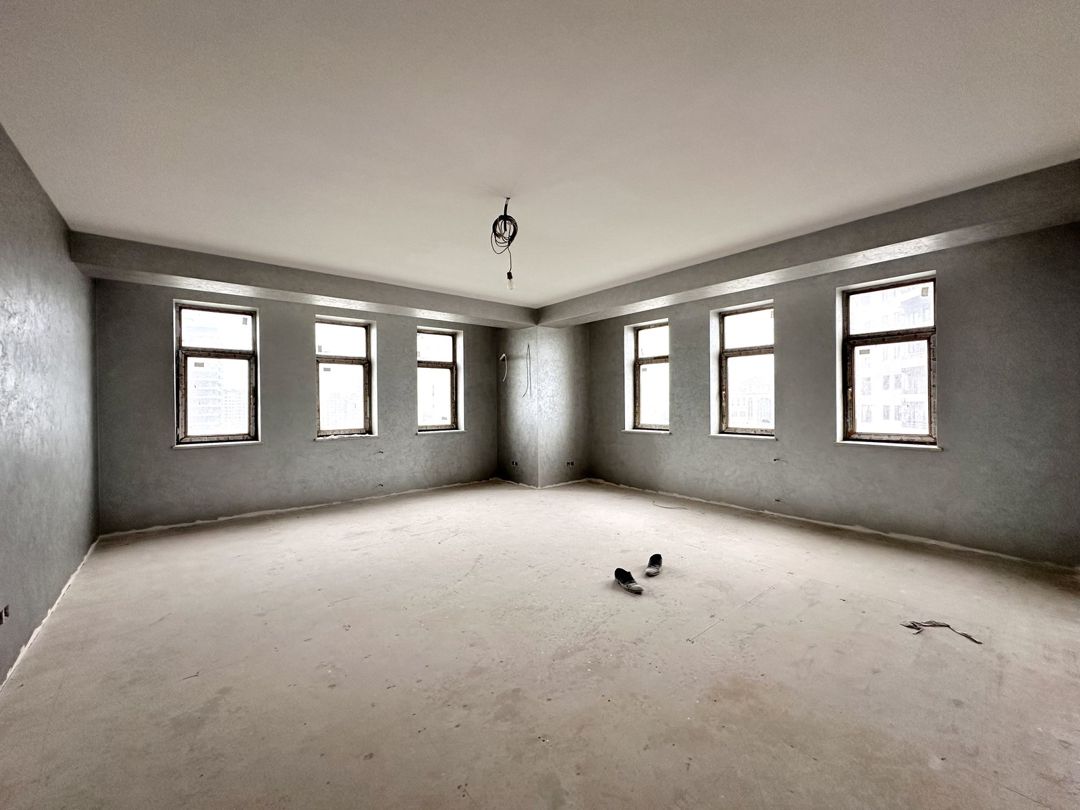 Satılır 5 otaqlı yeni tikili 210 m² — Mənzil, Bakı (2)