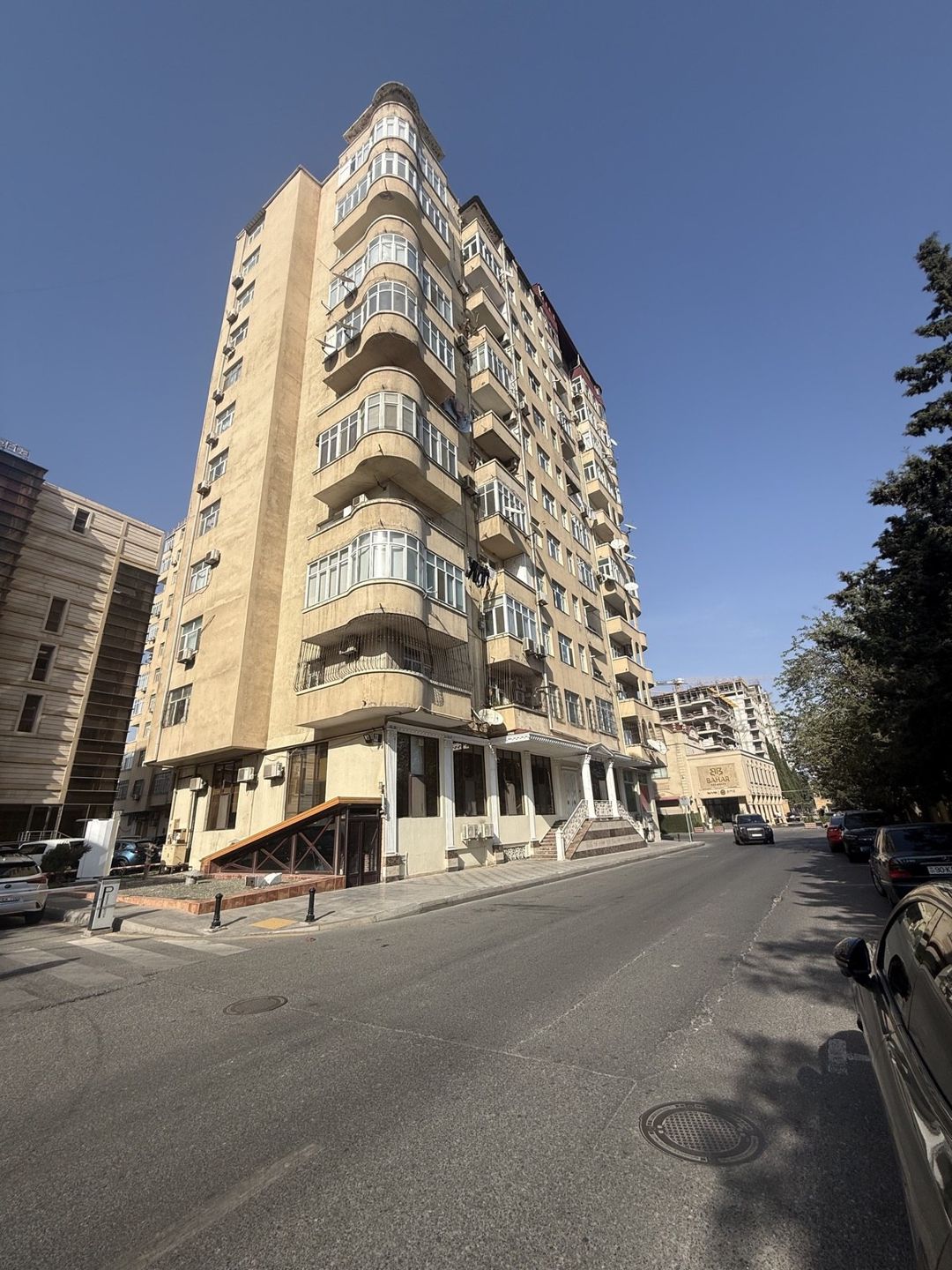 Satılır 4 otaqlı yeni tikili 220 m² — Mənzil, Bakı