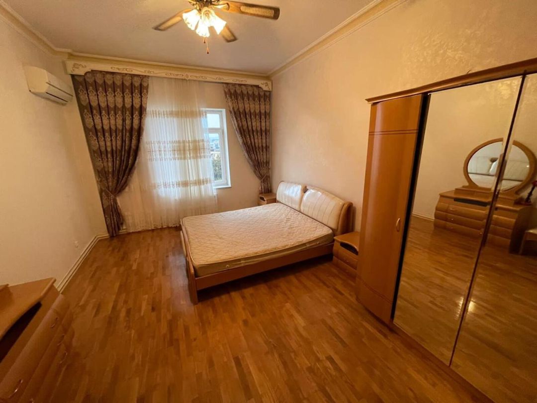 İcarəyə verilir 4 otaqlı yeni tikili 191 m² — Mənzil, Bakı (5)