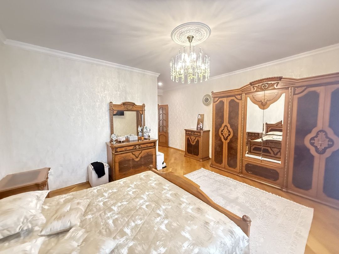Satılır 4 otaqlı yeni tikili 220 m² — Mənzil, Bakı (11)