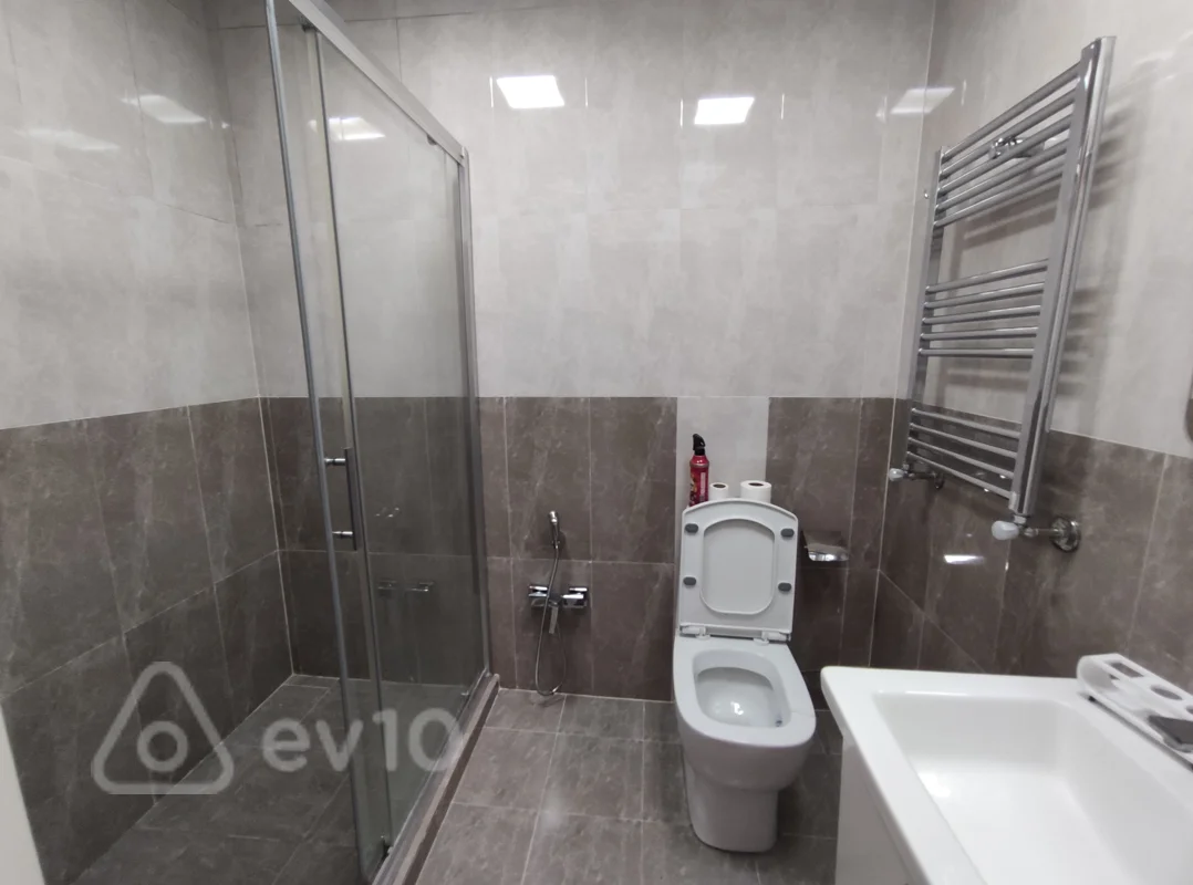 2 otaqlı mənzil, 80 m², Azər Manafov küçəsi — kirayə — Mənzil, Bakı (9)