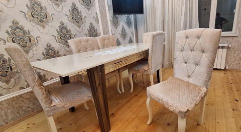 Acilan masa dəst satilir. Tam ideal vəziyyətdədir. 8 oturacaq var — Bakı