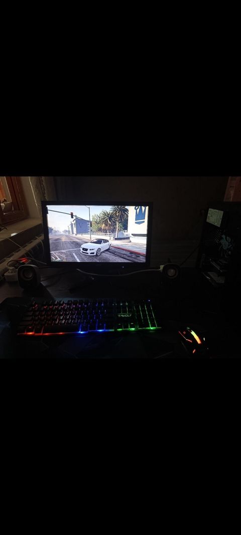 Salam. i3 3240, gt 630, 12gb ram SSD tek sistem 100m monitornan + — Digah