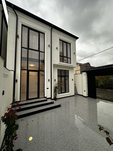 Satılır 4 otaqlı həyət evi/bağ evi 140 m² — Bakı