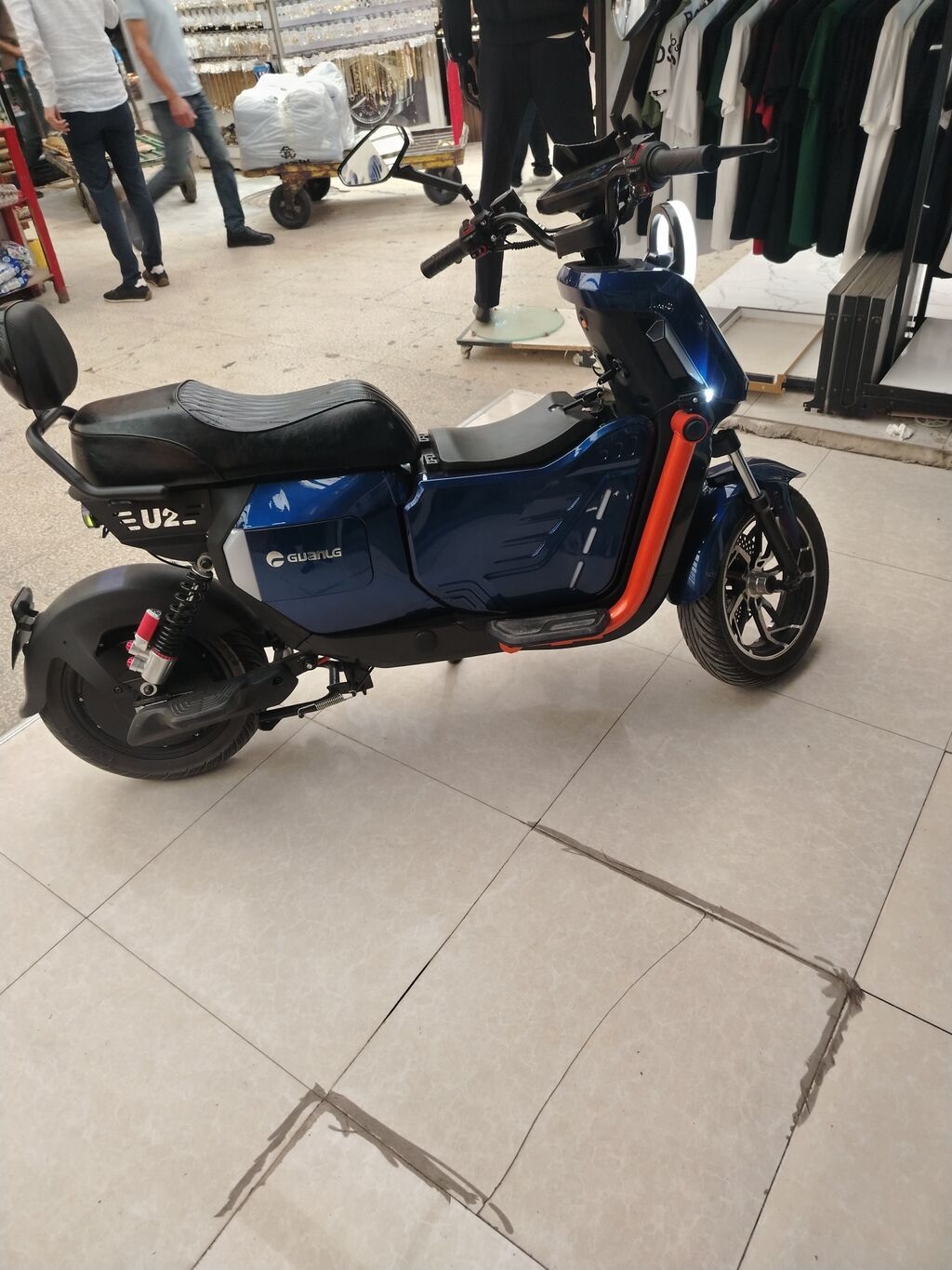Elektrik skuter – Guanlg şəhər modeli - Güclü elektrik mühərriki — Mopedlər və skuterlər, Qobu (5)