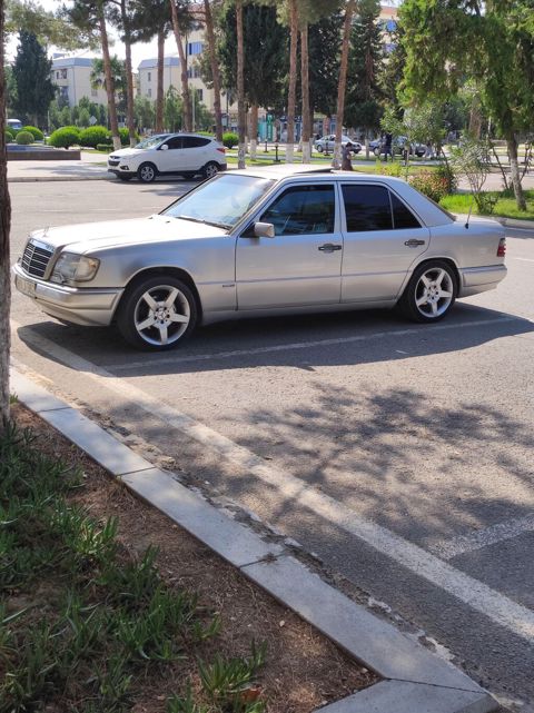 Mercedes-Benz E-Class W124 sedan il 94 motir 2.8 sport line hərşe — Şirvan