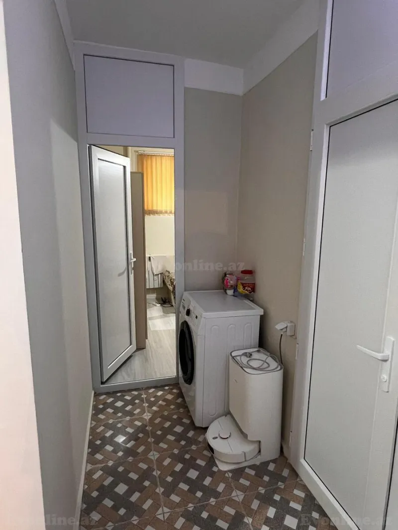 Satılır 3 otaqlı Mənzil Köhnə tikili 65 m² Bakı, Binəqədi r., Memar Əcəmi m., 9-cu mikrorayon — Mənzil, Bakı (8)