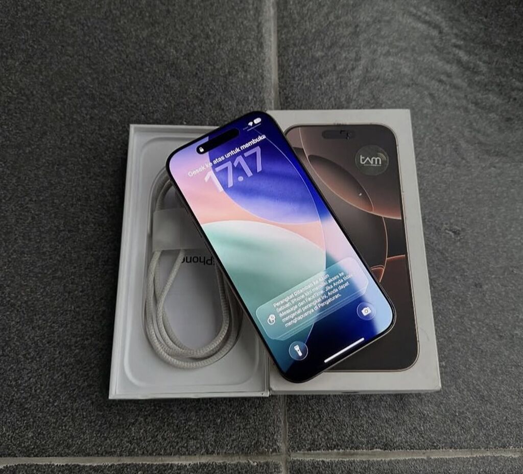 IPhone 16 Pro, 256 GB, Desert Titanium, Zəmanət, Simsiz şarj, Face ID — Apple iPhone, Bakı (2)