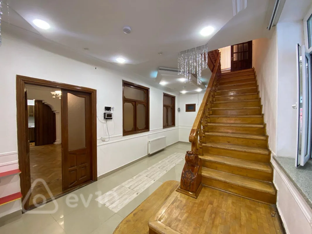 9 otaqlı həyət evi, 450 m², teymur Əliyev küçəsi — Ev, villa, Bakı (8)