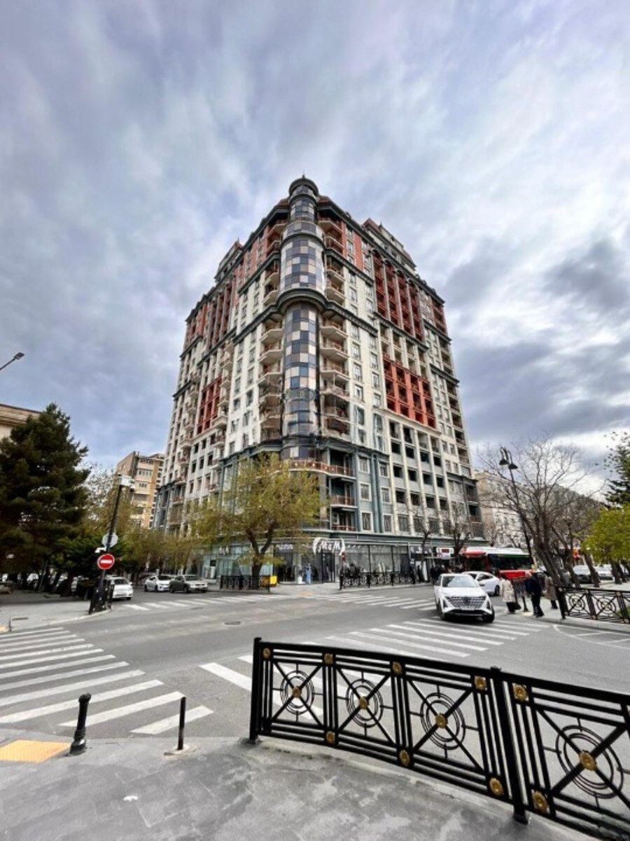 Satılır 3 otaqlı yeni tikili 140 m² — Mənzil, Bakı