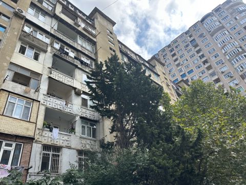 Satılır 3 otaqlı köhnə tikili 85 m² — Bakı