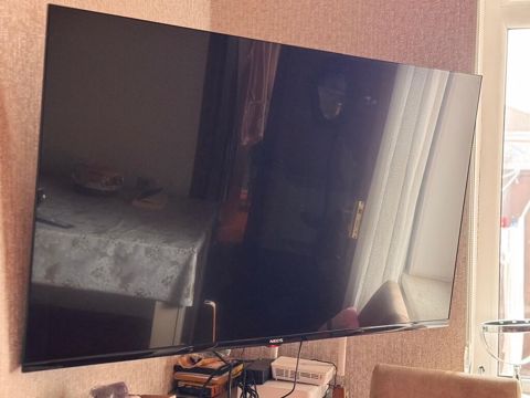 Neos LED televizor Çox az istifadə olunub yeni kimidir 900 manata — Digah