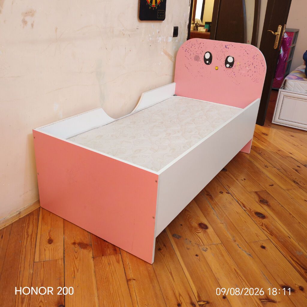 Qız üçün, İşlənmiş, Çarpayı, Matras ilə — Yataqlar, Bakı (3)