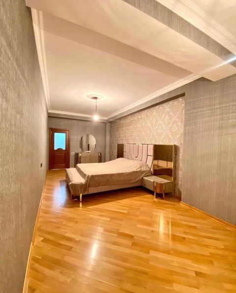 Satılır 3 otaqlı yeni tikili 132 m² — Bakı